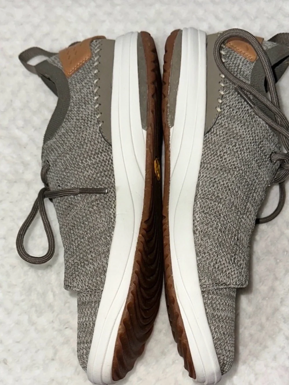 Merrell Vibram Sole sneakers in Gridway Gray like-new - Picture 3 of 6